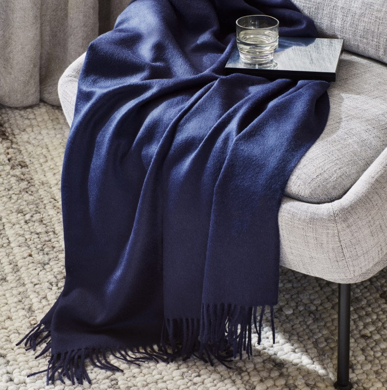 Pled z alpaki classic 100% baby alpaca 130 x 180 cm - granatowy