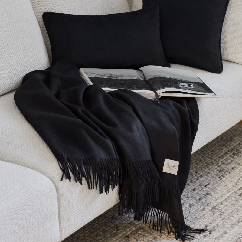 Pled z alpaki classic 100% baby alpaca 130 x 180 cm - czarny